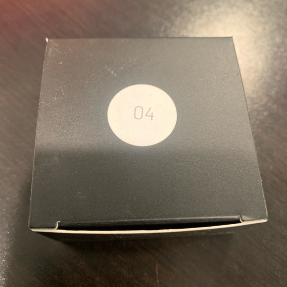 GLOGIRLCOSMETICS: EVOLVE - 04 Dark Deep Setting Powder - Picture 8 of 13